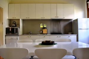 Belton Apartments-Hedge Cottage