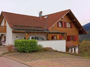 Cozy Apartment in Klosterreichenbach near Ski Area