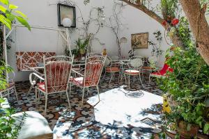 Bed in 6-Bed Dormitory Room with Shared Bathroom room in Athens Quinta