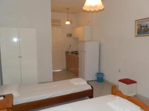 Studio (2 Adults)