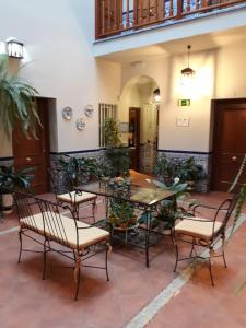 Pension Doña Trinidad - 4hvězdičkové hotely ve městě Sevilla