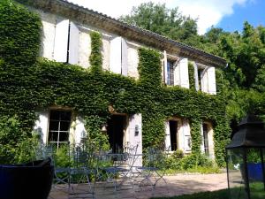 B&B / Chambres d'hotes Chambre d'hotes Le Moulin de Moulis : photos des chambres