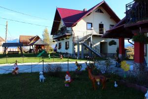 Double Room with Private Bathroom room in Garofita Pietrei Craiului