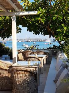 Artemis Hotel Antiparos Greece