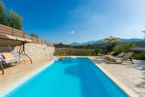 Villa Irene & Villa Sylvia - Perama