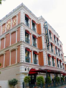 3 hviezdičkov&yacute; hotel Eler Hotel Tirana Alb&aacute;nsko