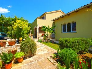 Apartment Damira 1017 