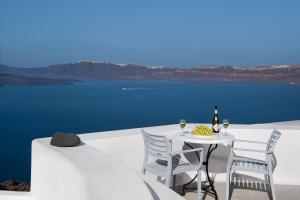 Apanemo Hotel & Suites Santorini Greece