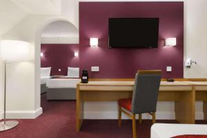 Family Room (One Double & Two Singles) room in Days Inn Maidstone