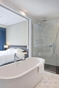 Blue Woods Hotel - Deerlijk