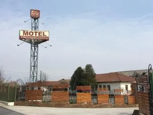 Motel Kilometrul Zero - Oveselu