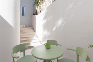 Domus 21 - Entreparedes