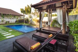 Puri Saron Hotel Baruna Beach Lovina