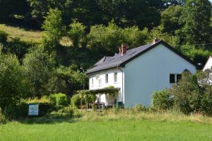 Panzió B&B Der Schmetterling Birresborn Németország