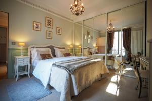 Chambre d hôte : Louvre Elegant Apt Suite - B＆B, パリ