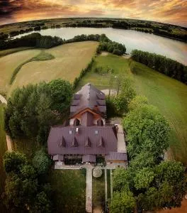 Gosciniec Uzmauda - Poshirvinty