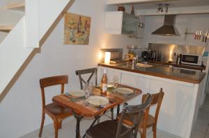 Appartements Studio loft avec terrasse centre historique : photos des chambres