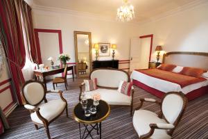 Hotels Pavillon Henri IV - Hotel Restaurant Terrasse : photos des chambres
