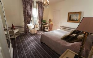 Hotels Pavillon Henri IV : photos des chambres