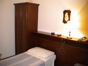 Single Room with Private Bathroom