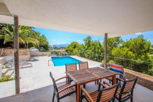 Laja - panoramic hillside holiday house in Moraira