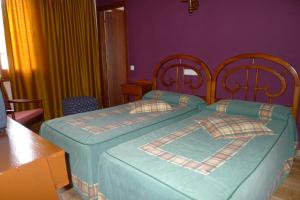 Triple Room room in Aero Hotel Cerdanya Ca L'eudald