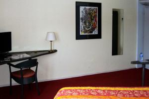 Hotels Les Colonnes Strasbourg Zenith : photos des chambres