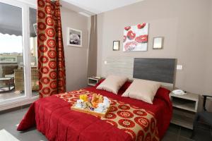 Hotels Le Maray : Chambre Double avec Terrasse et Vue sur Port