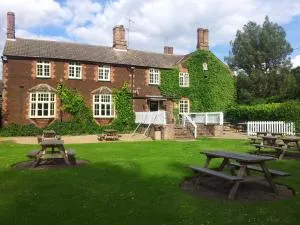 The Feathers - Dersingham