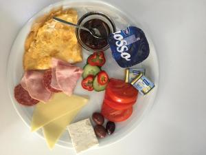 Graffiti Hotel Rooftop - Central Location