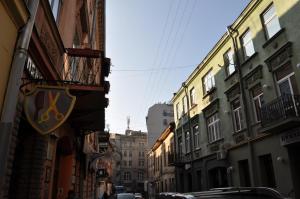 Apartmenti near Opera Theater