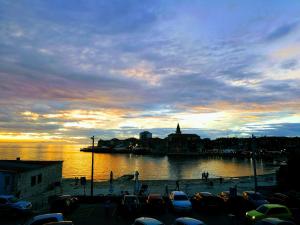 Apartment Sunset Colours