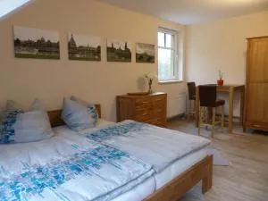 Ferienwohnung Ortrand - Pension - Thiendorf