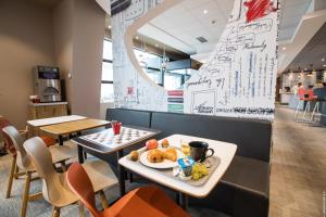 Hotels Hotel ibis Rennes Centre Gare Sud : photos des chambres