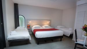 Hotels Hotel La Fabrique : Chambre Familiale (4 Adultes) 