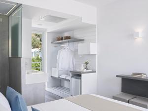 Kouros Seasight Hotel Samos Greece
