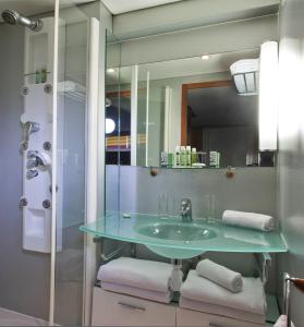 Hotels VIP Paris Yacht Hotel & Spa : Chambre Double Deluxe avec Balcon
