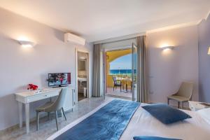 Deluxe Double Room with Sea View
