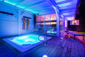 Raffls Sweet Little Home