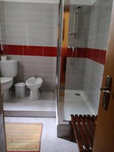 Double Room with Shared Bathroom room in Hospedaria 5 Bicas