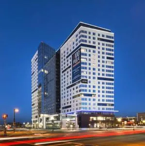 Global Luxury Suites at Boston Seaport - City Point
