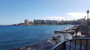 Spinola Seafront Apartment