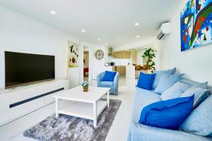 LUXURIOUS APARTMENT on JOMTIEN BEACH ROAD