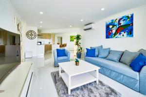 LUXURIOUS APARTMENT on JOMTIEN BEACH ROAD