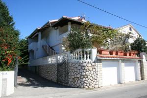 Apartments Galic