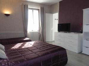 Hotels Hotel des Voyageurs : photos des chambres