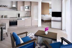 Hyatt Regency Creek Heights Residences