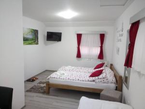 RESTORAN PRENOĆIŠTE CROATIA TURIST