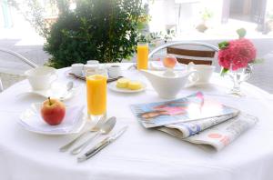 Hotels Logis Hotel et Restaurant du Dauphin : photos des chambres