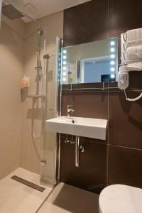 Hotels Hotel le Grillon : photos des chambres